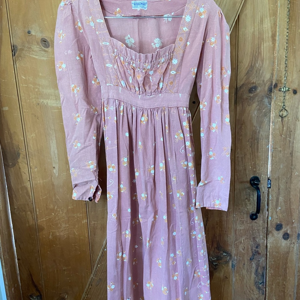 Dusty rose vintage 70’s maxi dress